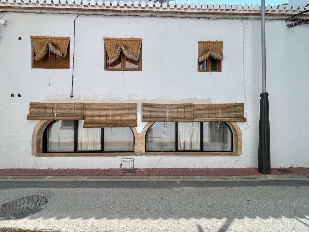 Propiedades en venta y alquiler en España photo 3