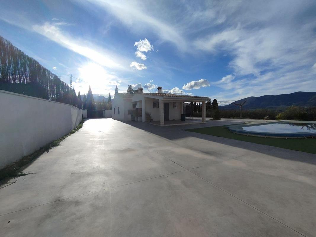 Sale of independent chalet in Casa o chalet en Benimarfull, Benimarfull
photo 4