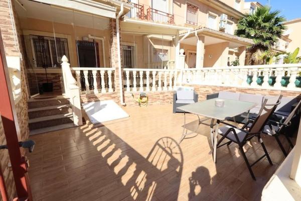 Sprzedaż mieszkania w Piso en Calle Jalón, 47, Playa Flamenca, Orihuela, Orihuela
thumbnail 2
