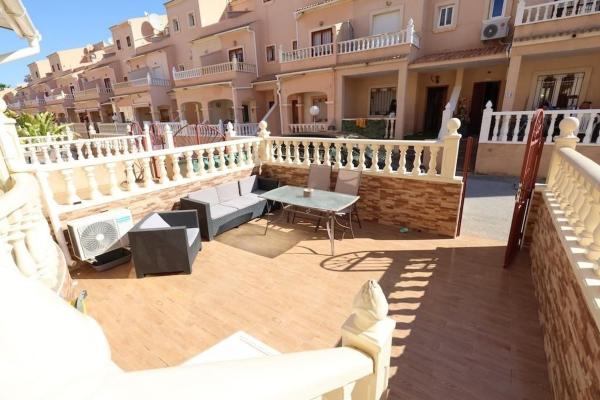 Sprzedaż mieszkania w Piso en Calle Jalón, 47, Playa Flamenca, Orihuela, Orihuela
thumbnail 3
