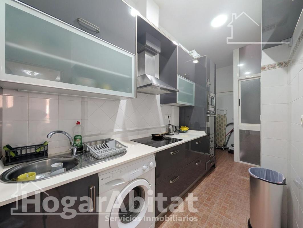 Sale of apartment in Piso en Calle Barón de Finestrat, Centro Tradicional, Alicante / Alacant, Alicante
photo 5