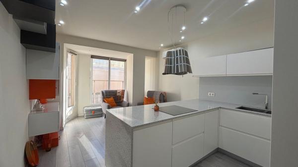 Продажа квартиры на Piso en Calle José Gutiérrez Petén, 21, Mercado, Alicante / Alacant, Аликанте / Алакант
photo 1