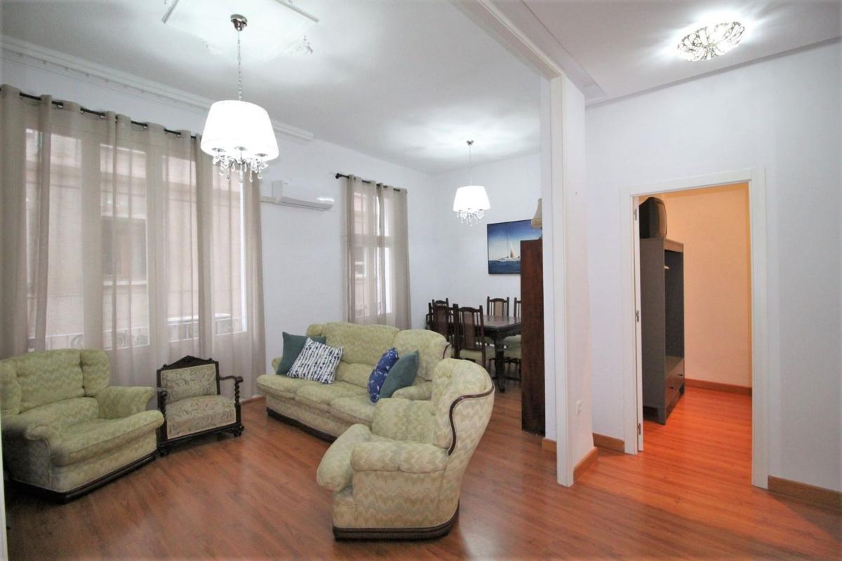 Sale of apartment in Piso en Calle Barón de Finestrat, Centro Tradicional, Alicante / Alacant, Alicante
 photo 4