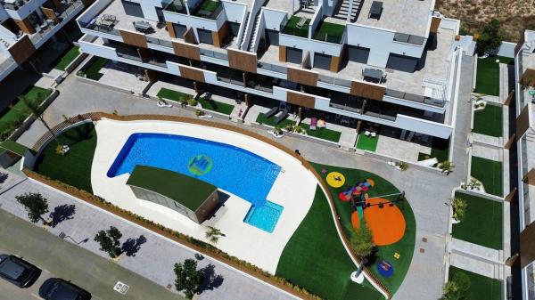 Продажа квартиры на Piso en Avenida Felipe VI, 93, Zona Pueblo, Pilar de la Horadada, Пилар де ла Орадада
thumbnail 3