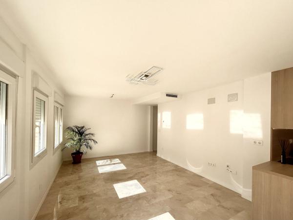 Venta de piso en Piso en Calle General Espartero, Carolinas Altas, Alicante / Alacant, Alicante / Alacant
 photo 3