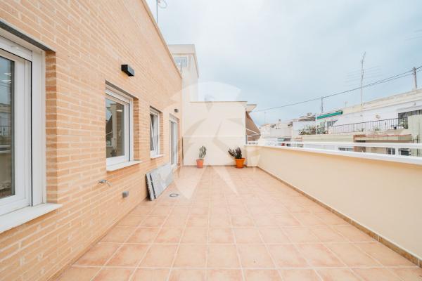 Penthouse for sale at Ático en Calle General Espartero, Carolinas Altas, Alicante / Alacant, Alicante photo 1