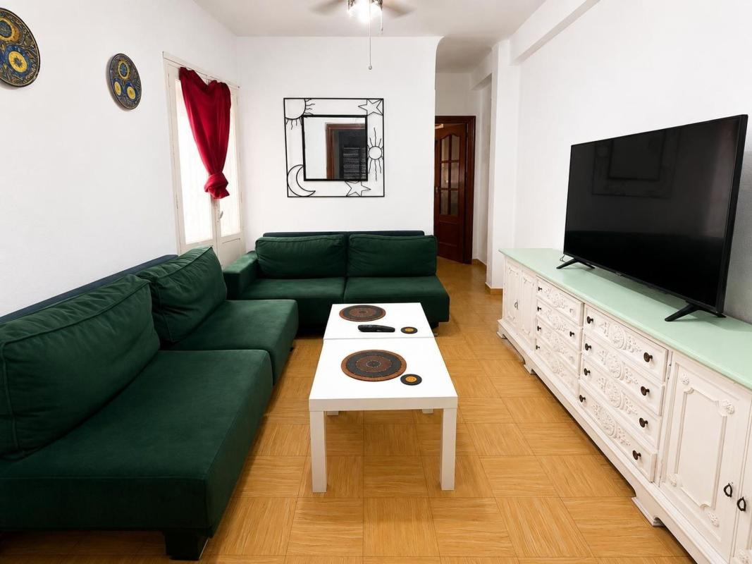 Venta de piso en Piso en Calle Santo Tomás, Casco Histórico-Santa Cruz, Alicante / Alacant, Alicante / Alacant
 photo 2