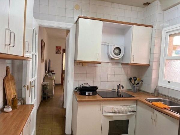 Venta de piso en Piso en Calle Santo Tomás, Casco Histórico-Santa Cruz, Alicante / Alacant, Alicante / Alacant
 photo 4
