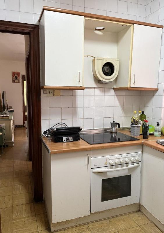 Venta de piso en Piso en Calle Santo Tomás, Casco Histórico-Santa Cruz, Alicante / Alacant, Alicante / Alacant
 photo 5