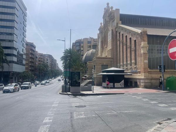 Venta de piso en Piso en Plaza de San Cristóbal, Casco Histórico-Santa Cruz, Alicante / Alacant, Alicante / Alacant
 photo 4