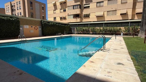 Venta de piso en Piso en Calle Biòleg Konrad Lorenz, Garbinet - Parque de las Avenidas, Alicante / Alacant, Alicante / Alacant
 photo 1