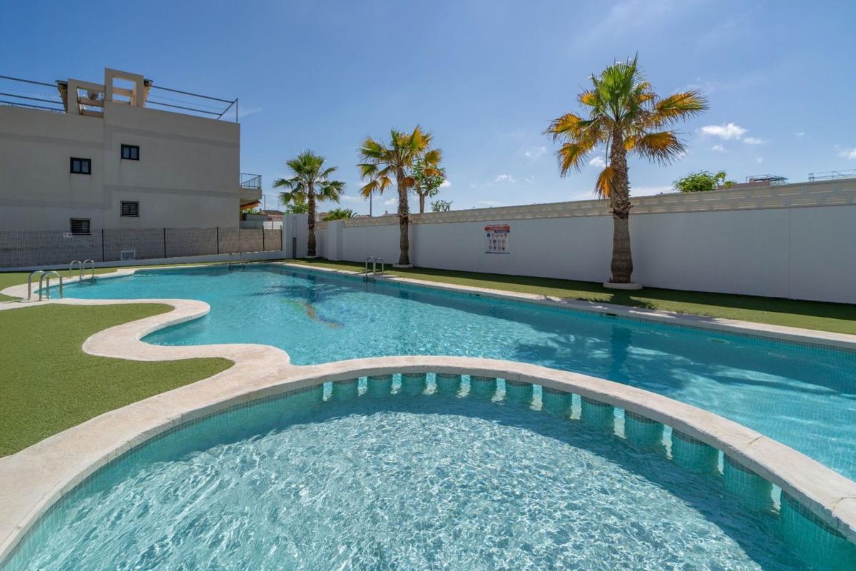 Продажа квартиры на Piso en C. Jose Hierro, Pueblo Latino, Pilar de la Horadada, Пилар де ла Орадада
 photo 2
