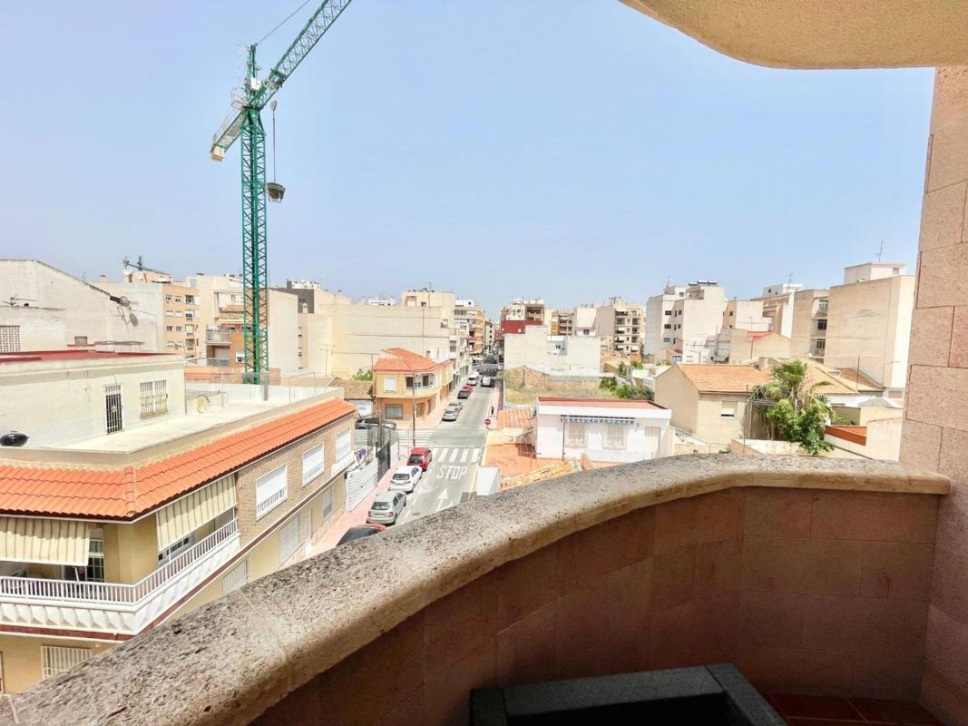 Venta de piso en Piso en Puerto Deportivo, Torrevieja, Torrevieja
photo 2