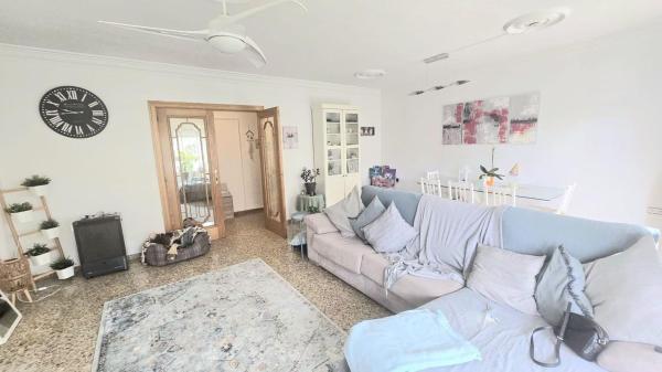 Venta de piso en Piso en Raval Roig-Virgen del Socorro, Alicante / Alacant, Alicante / Alacant
 photo 3