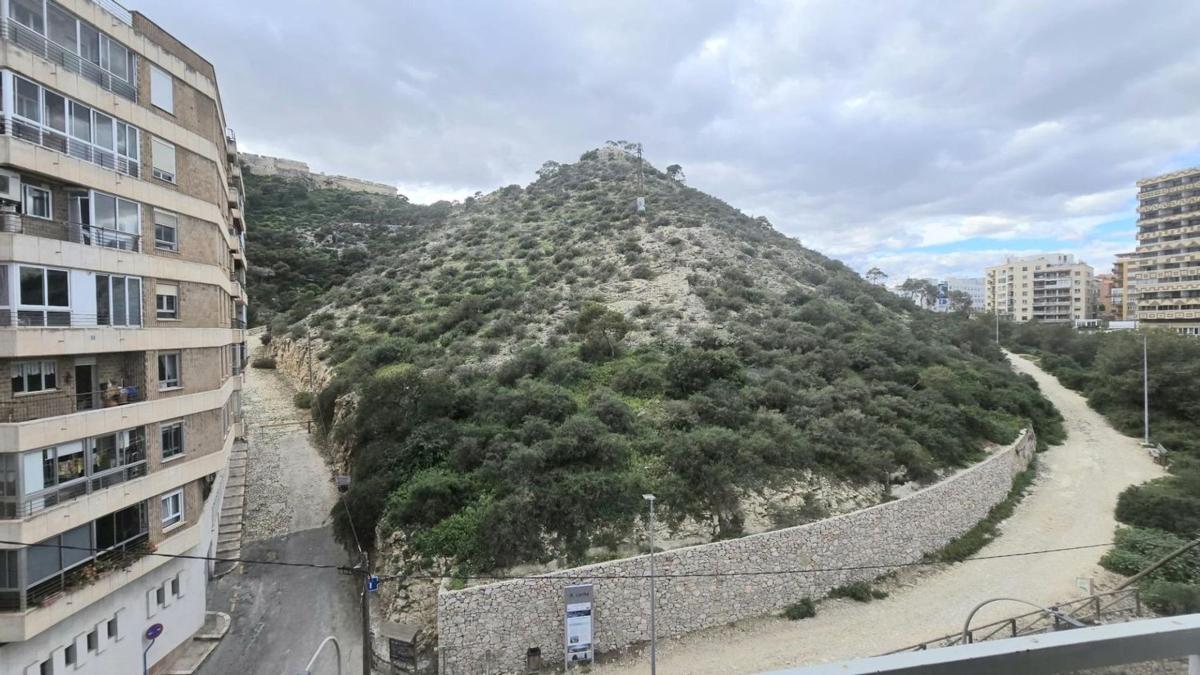 Sprzedaż mieszkania w Piso en Raval Roig-Virgen del Socorro, Alicante / Alacant, Alicante / Alacant
photo 4