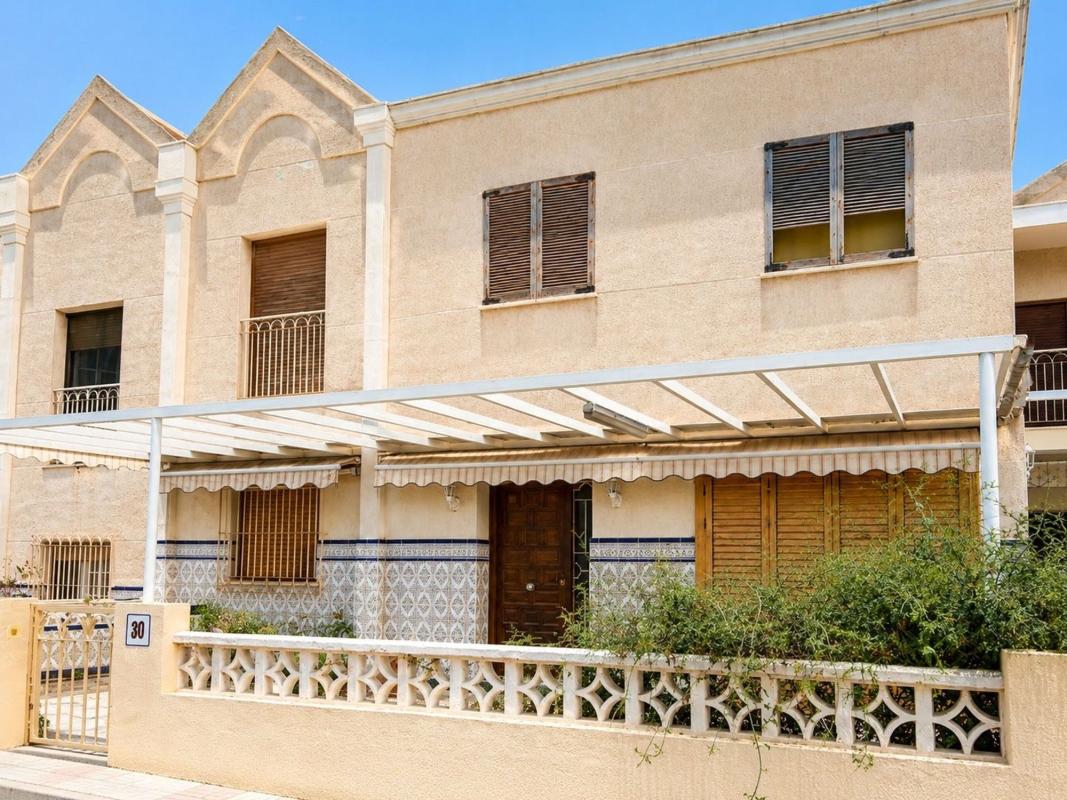 Sprzedaż niezależnego domku jednorodzinnego w  Casa o chalet en Calas de Santiago Bernabeu, Santa Pola, Santa Pola photo 3