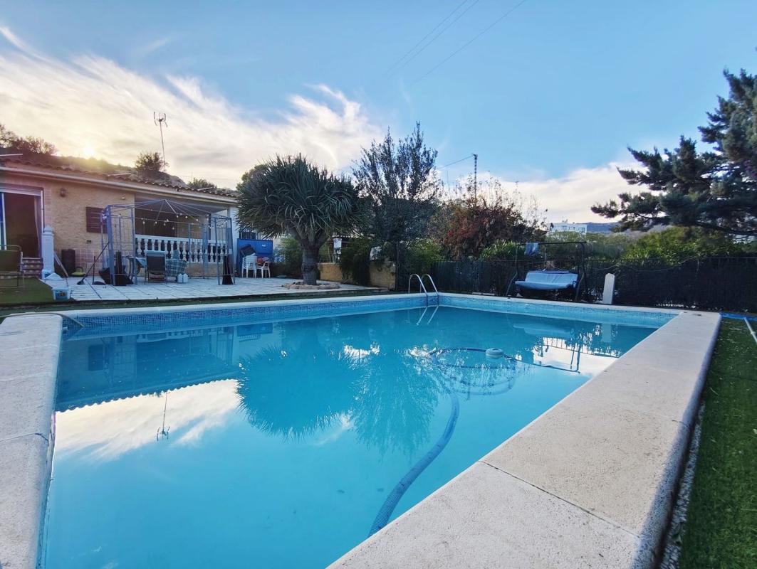 Properties for sale and rent in Spain photo 3