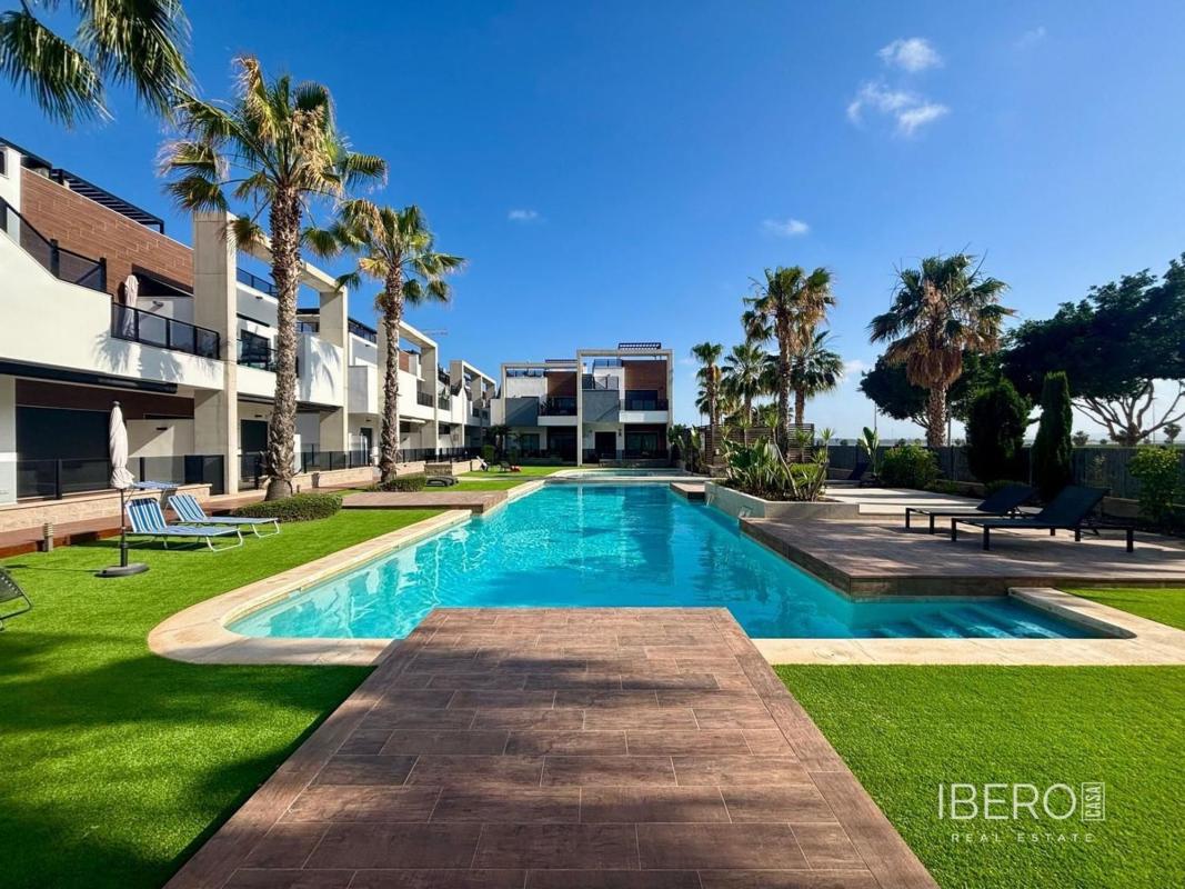 Penthouse sale in Ático en Avenida l'Herba Bona, Urbanizaciones, Guardamar del Segura, Guardamar del Segura photo 1