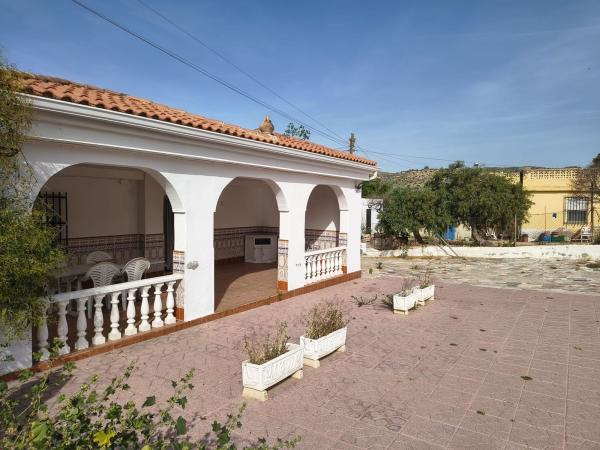 Casa o chalet independiente en Novillo, Carrús Oeste, Elche / Elx thumbnail 2