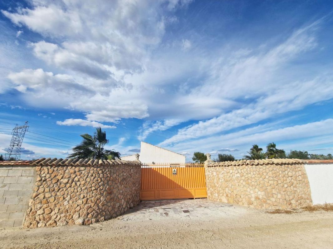 Venta de finca rústica en  Finca rústica en Maitino-Perleta, Elche / Elx , Elche / Elx photo 2
