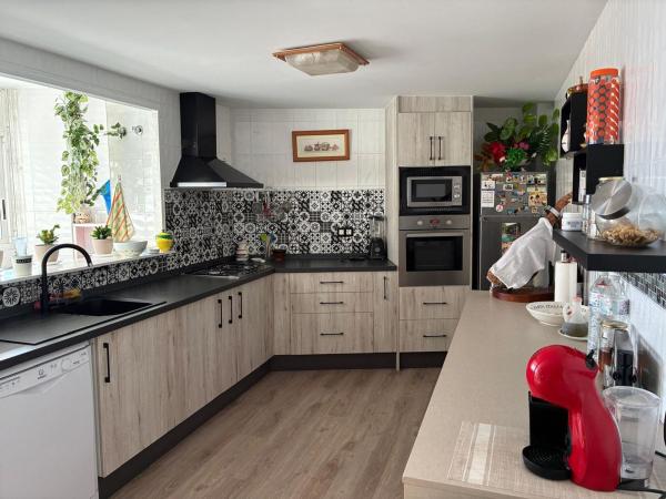 Продажа квартиры на Piso en Av Primero De Mayo, 27, Centro, San Vicente del Raspeig, Сан-Висенте-дель-Распейг
thumbnail 2