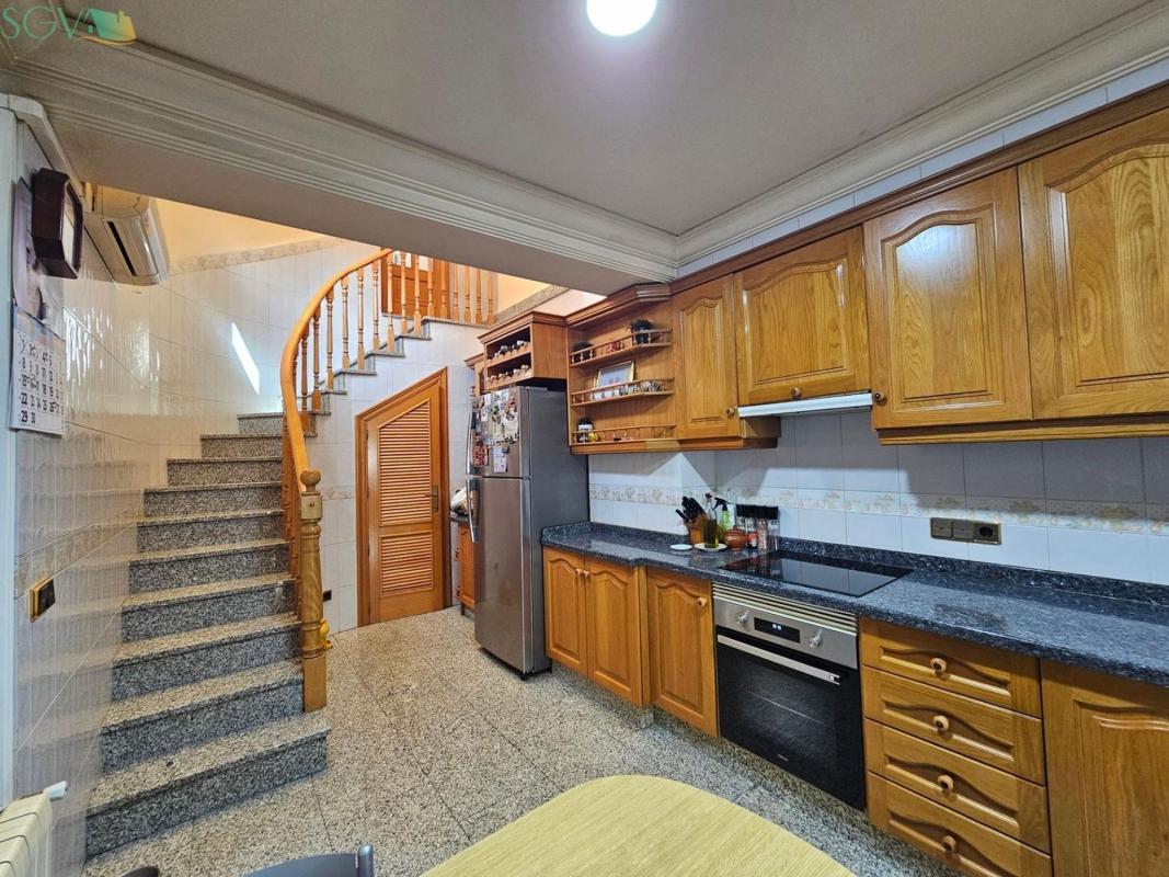 Недвижимость на продажу и в аренду в Испании photo 2