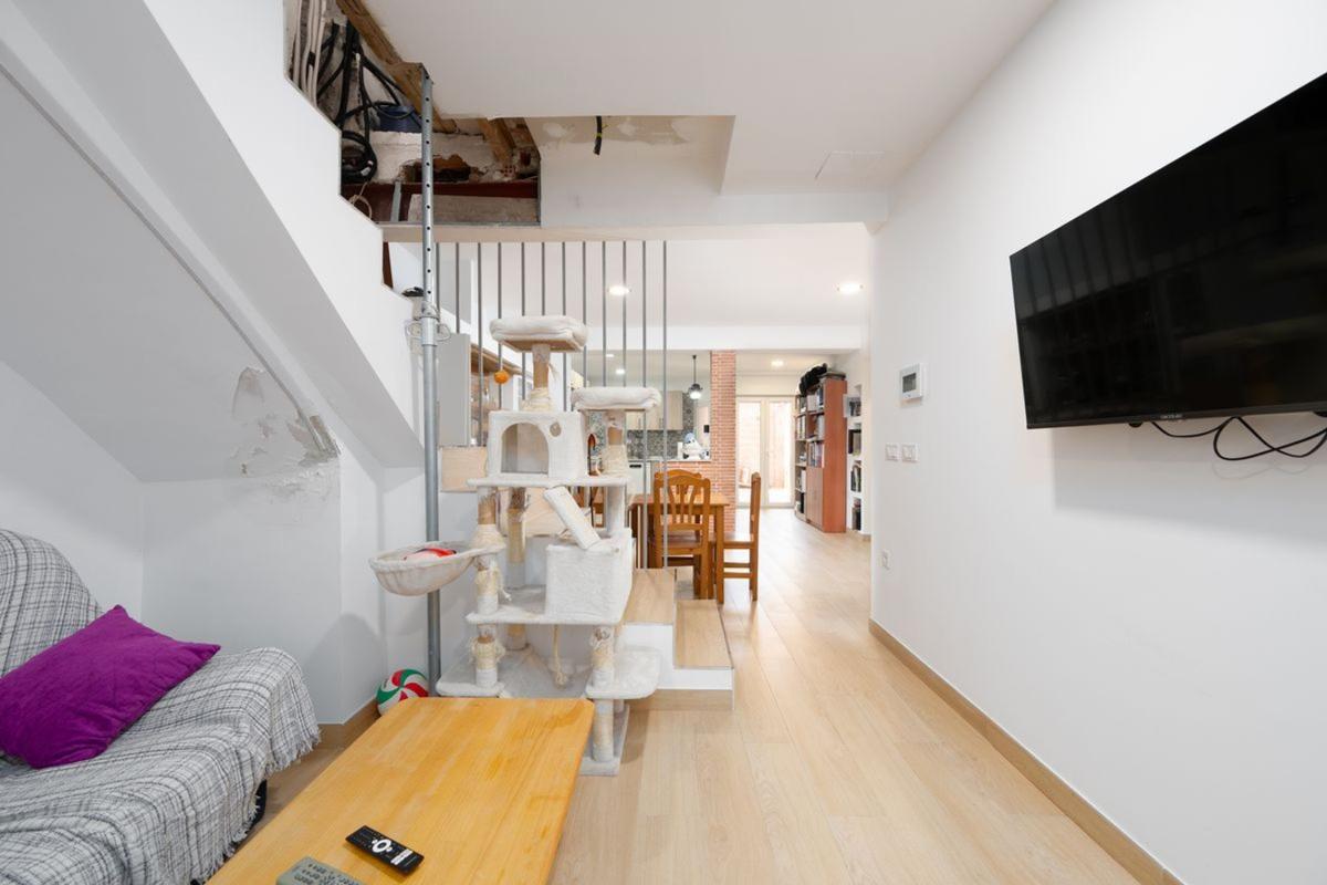 Properties for sale and rent in Spain photo 5