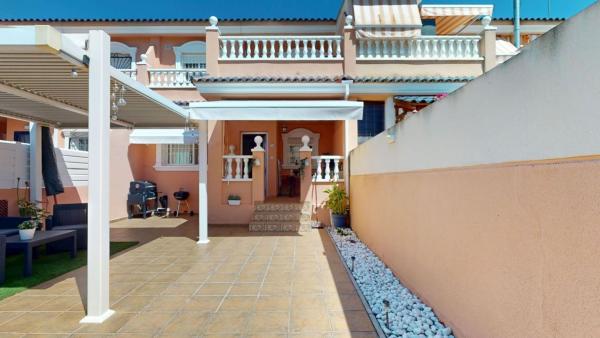 Chalet adosado en Avenida de Finlandia, Puerto Marino, Gran Alacant thumbnail 3