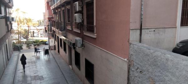 Venta de piso en Piso en Raval Roig-Virgen del Socorro, Alicante / Alacant, Alicante / Alacant
thumbnail 3
