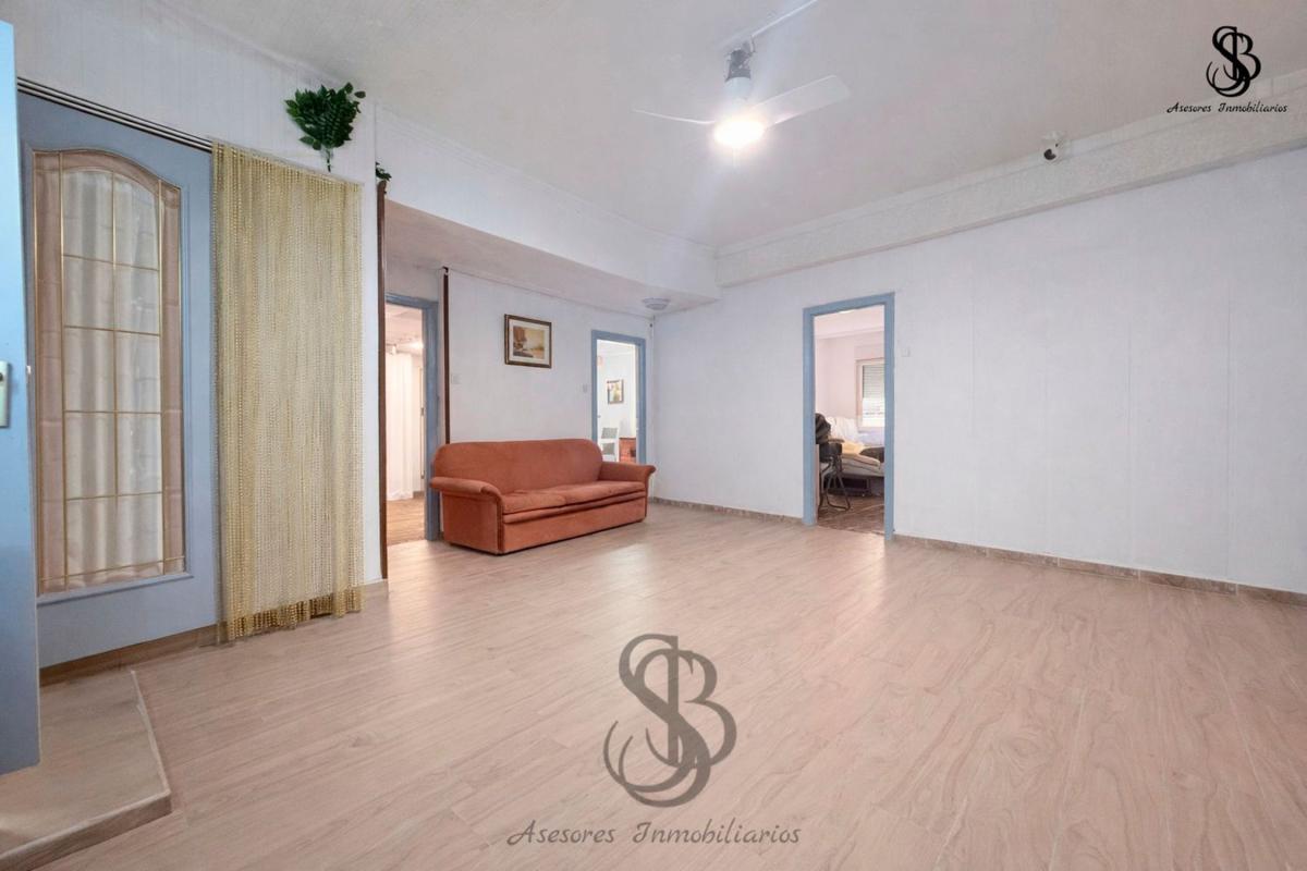 Venta de piso en Piso en Calle Colon, Centro Tradicional, Alicante / Alacant, Alicante / Alacant
photo 1