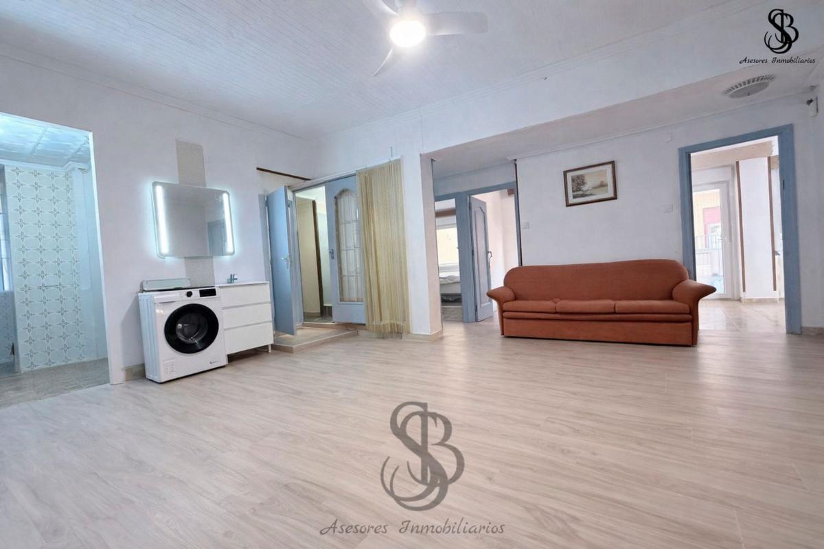Venta de piso en Piso en Calle Colon, Centro Tradicional, Alicante / Alacant, Alicante / Alacant
photo 2