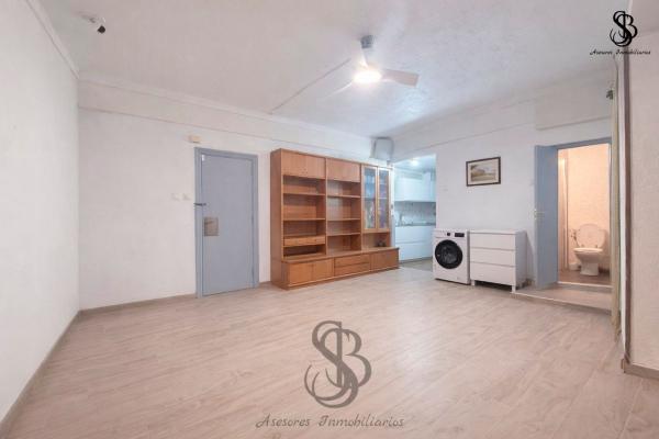 Venta de piso en Piso en Calle Colon, Centro Tradicional, Alicante / Alacant, Alicante / Alacant
thumbnail 3