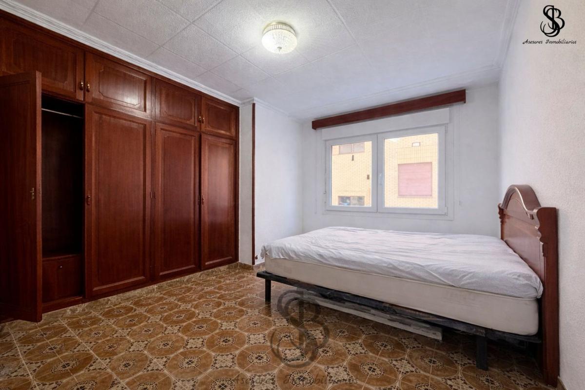 Venta de piso en Piso en Calle Colon, Centro Tradicional, Alicante / Alacant, Alicante / Alacant
photo 5