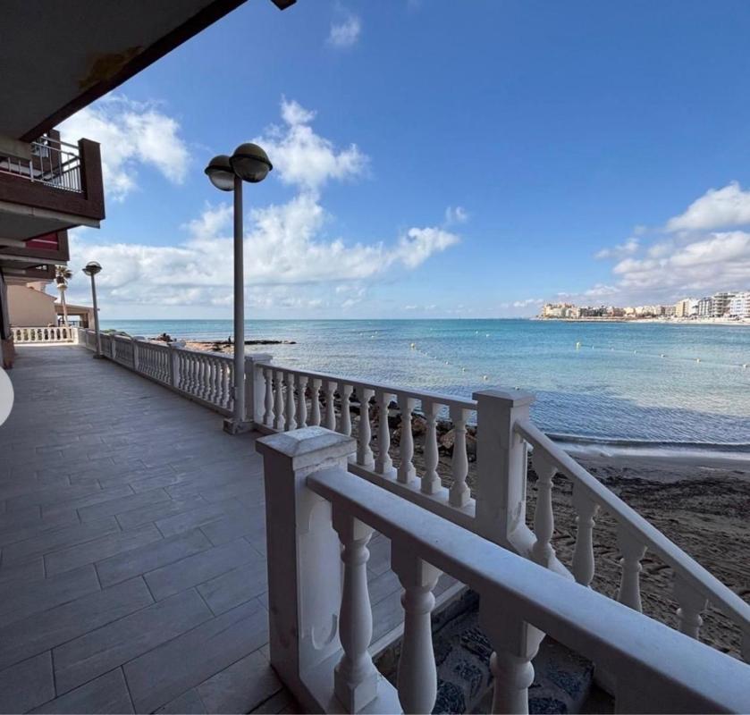 Sprzedaż mieszkania w Piso en Playa de los Locos, Torrevieja, Torrevieja
photo 1