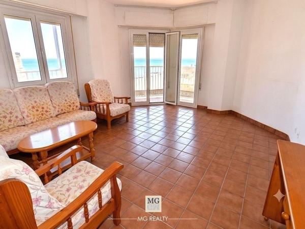 Sprzedaż mieszkania w Piso en Calle Alta, Gaspar Perrelló, Torrevieja, Torrevieja
thumbnail 3