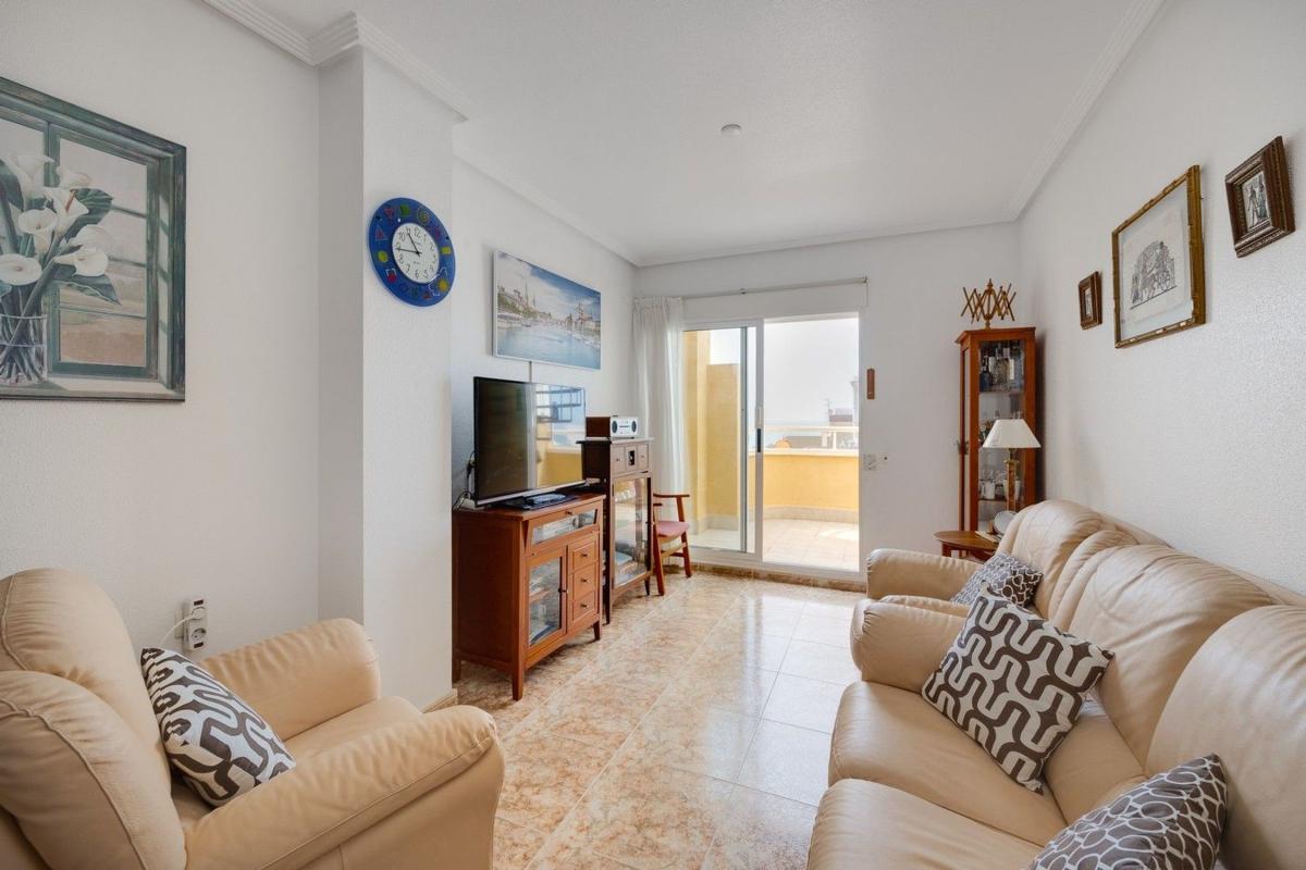 Продажа пентхауса на  Ático en CL Gumersindo, Las Piscinas Naturales, Torrevieja, Торревьеха photo 4