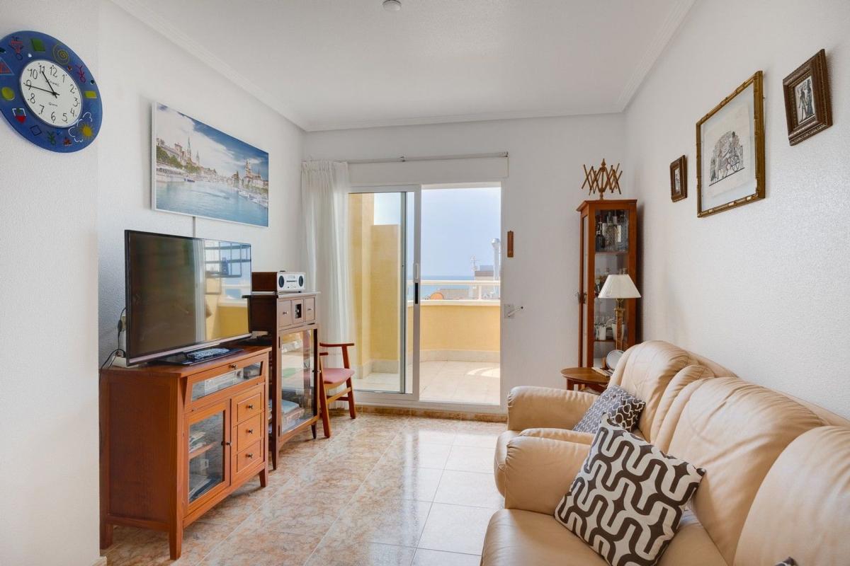 Продажа пентхауса на  Ático en CL Gumersindo, Las Piscinas Naturales, Torrevieja, Торревьеха photo 5