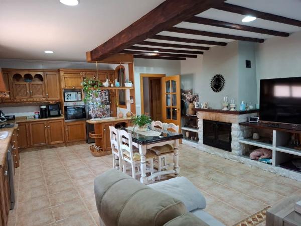 Casa o chalet independiente en Calle Salinas, Pinoso thumbnail 3