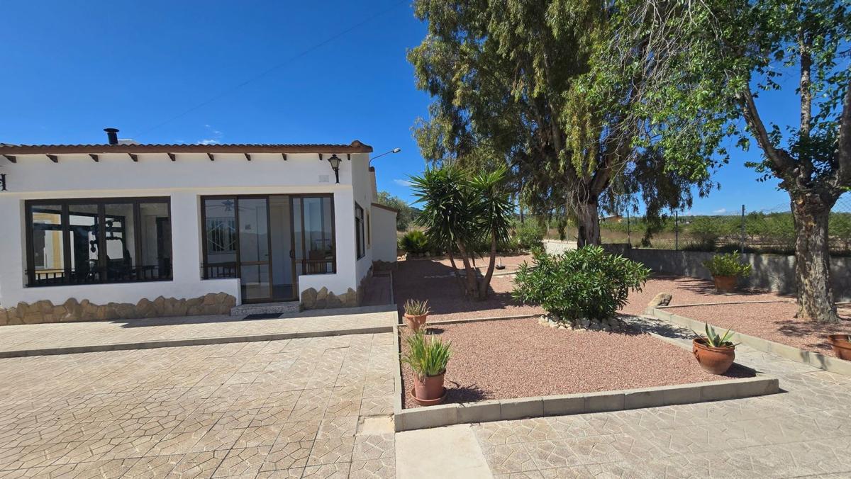 Продажа загородного участка в Finca rústica en Sax , Сакс photo 3