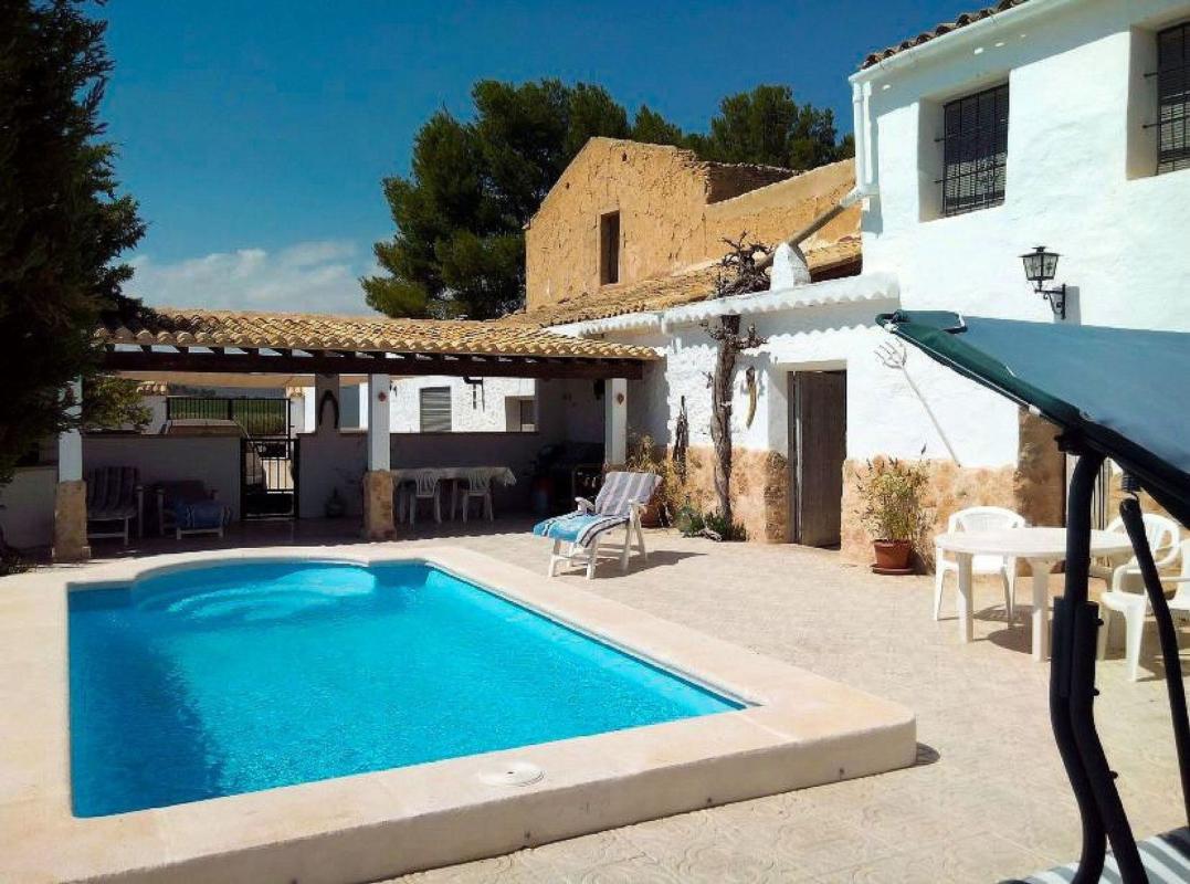 Propiedades en venta y alquiler en España photo 2