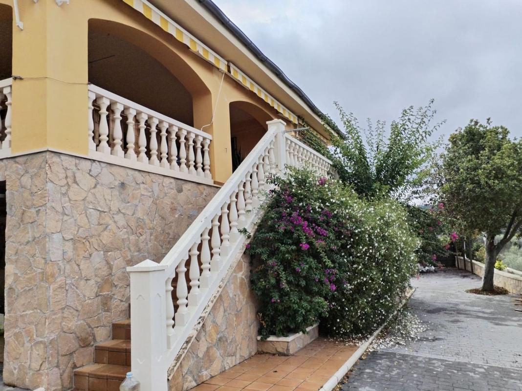 Properties for sale and rent in Spain photo 1