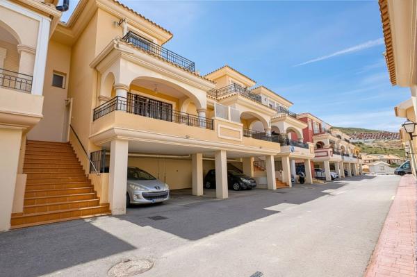 Chalet adosado en Calle de I'Aigualera, Bonalba-Cotoveta, Mutxamel photo 2