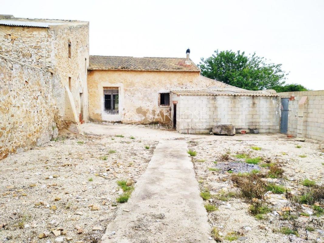 Propiedades en venta y alquiler en España photo 2