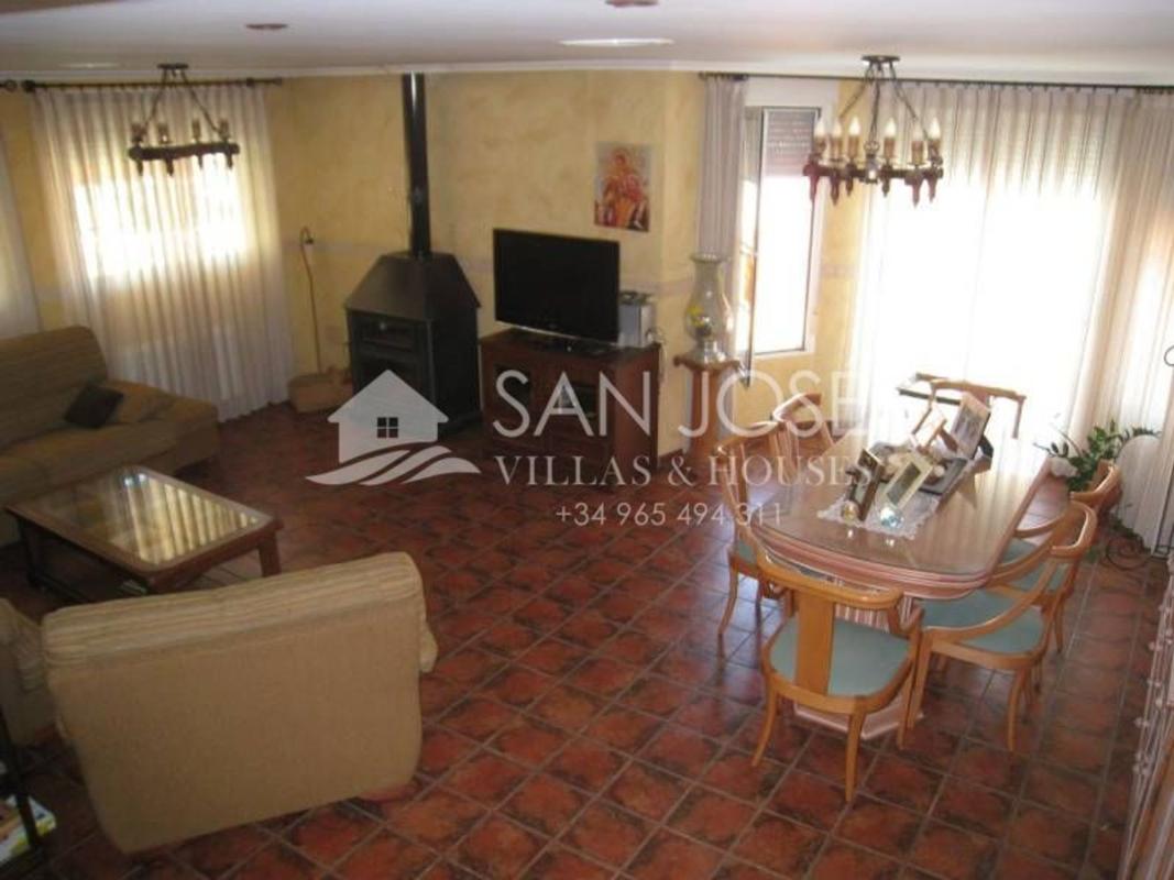 Propiedades en venta y alquiler en España photo 2