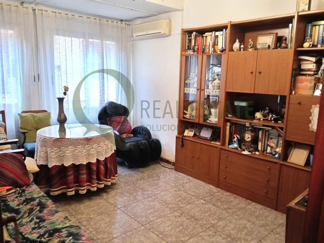 Venta de piso en Piso en Centro Tradicional, Alicante / Alacant, Alicante / Alacant
 photo 3