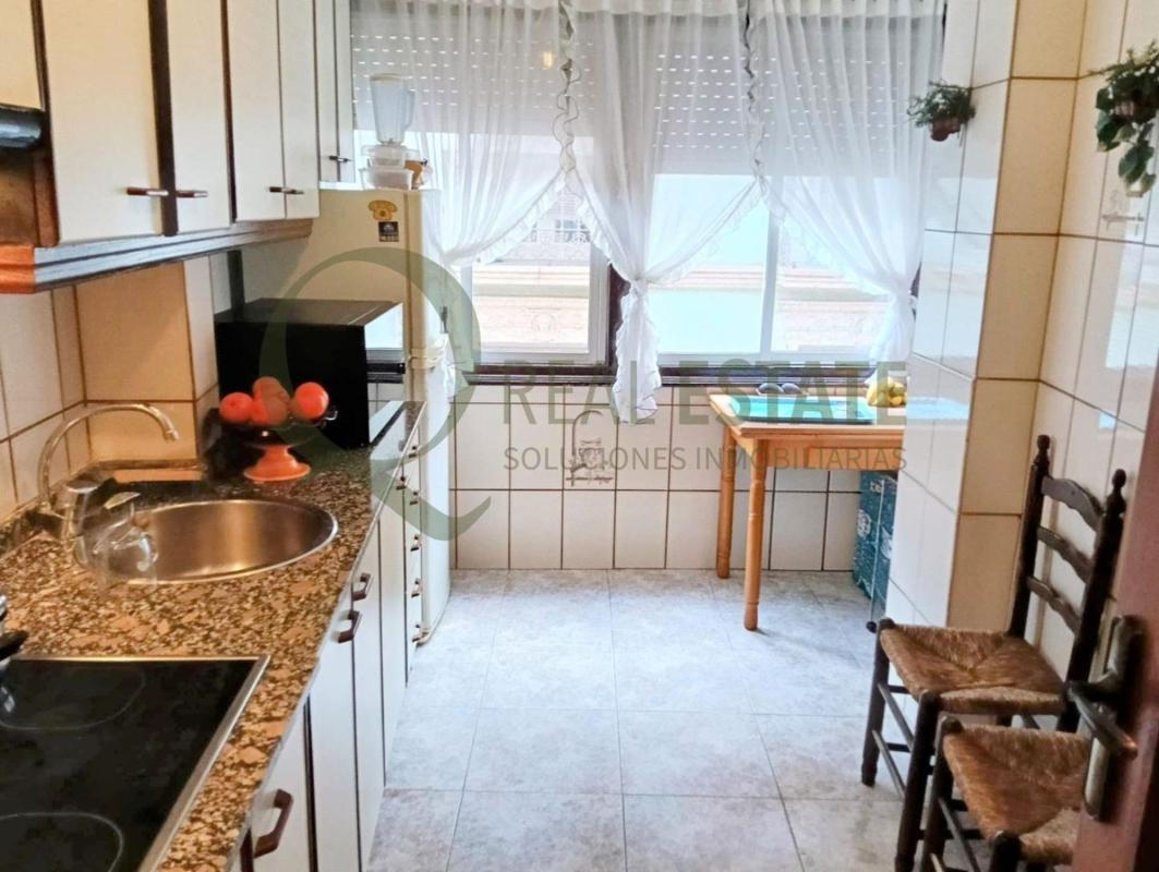 Venta de piso en Piso en Centro Tradicional, Alicante / Alacant, Alicante / Alacant
 photo 5