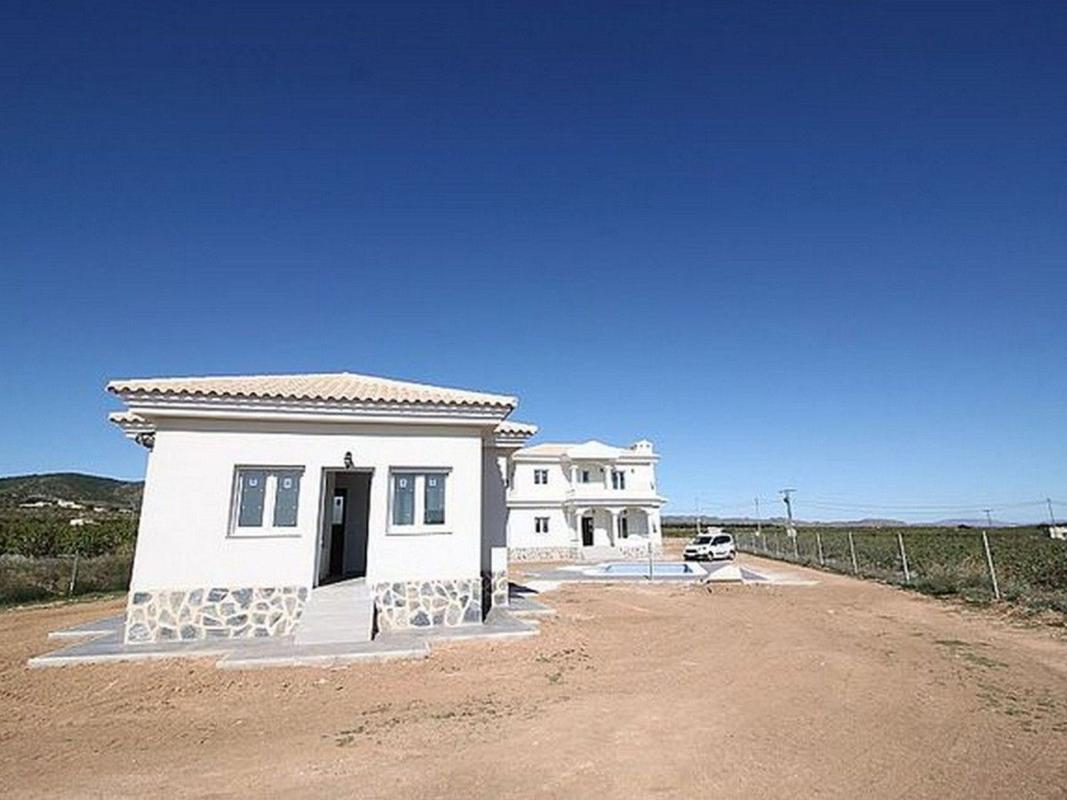 Propiedades en venta y alquiler en España photo 5