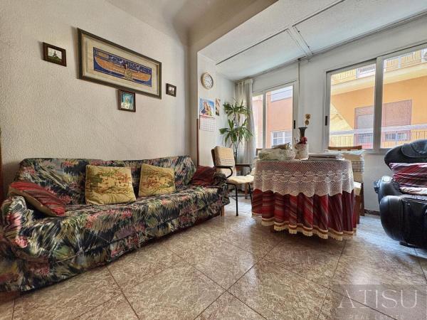Venta de piso en Piso en Calle Valdés, Centro Tradicional, Alicante / Alacant, Alicante / Alacant
photo 1