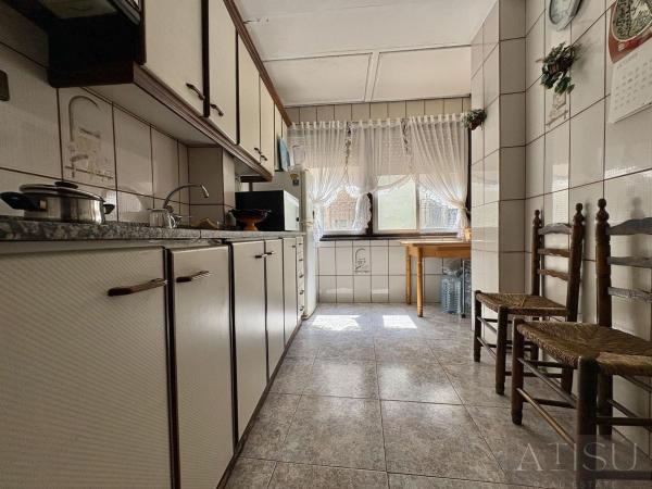 Venta de piso en Piso en Calle Valdés, Centro Tradicional, Alicante / Alacant, Alicante / Alacant
thumbnail 2