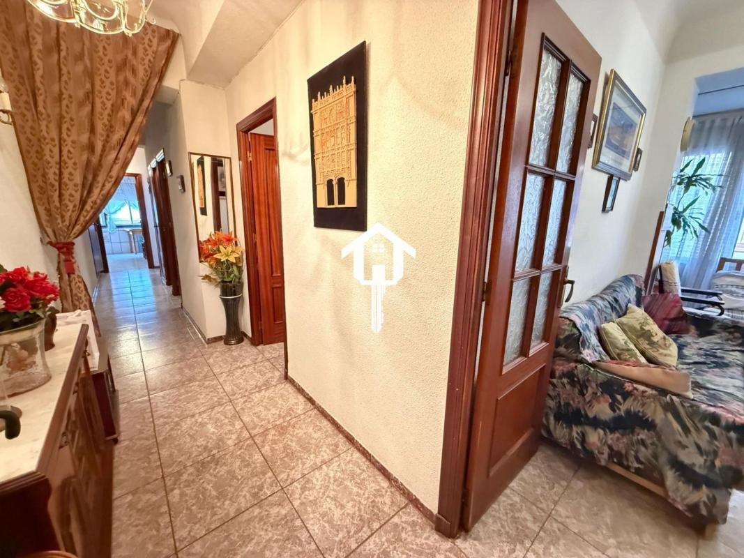 Venta de piso en Piso en Valdes, Centro Tradicional, Alicante / Alacant, Alicante / Alacant
photo 4